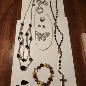 Lot-14 Vintage Jewelry SARAH COVENTRY LISNER Worthington USMC Necklace Brooch